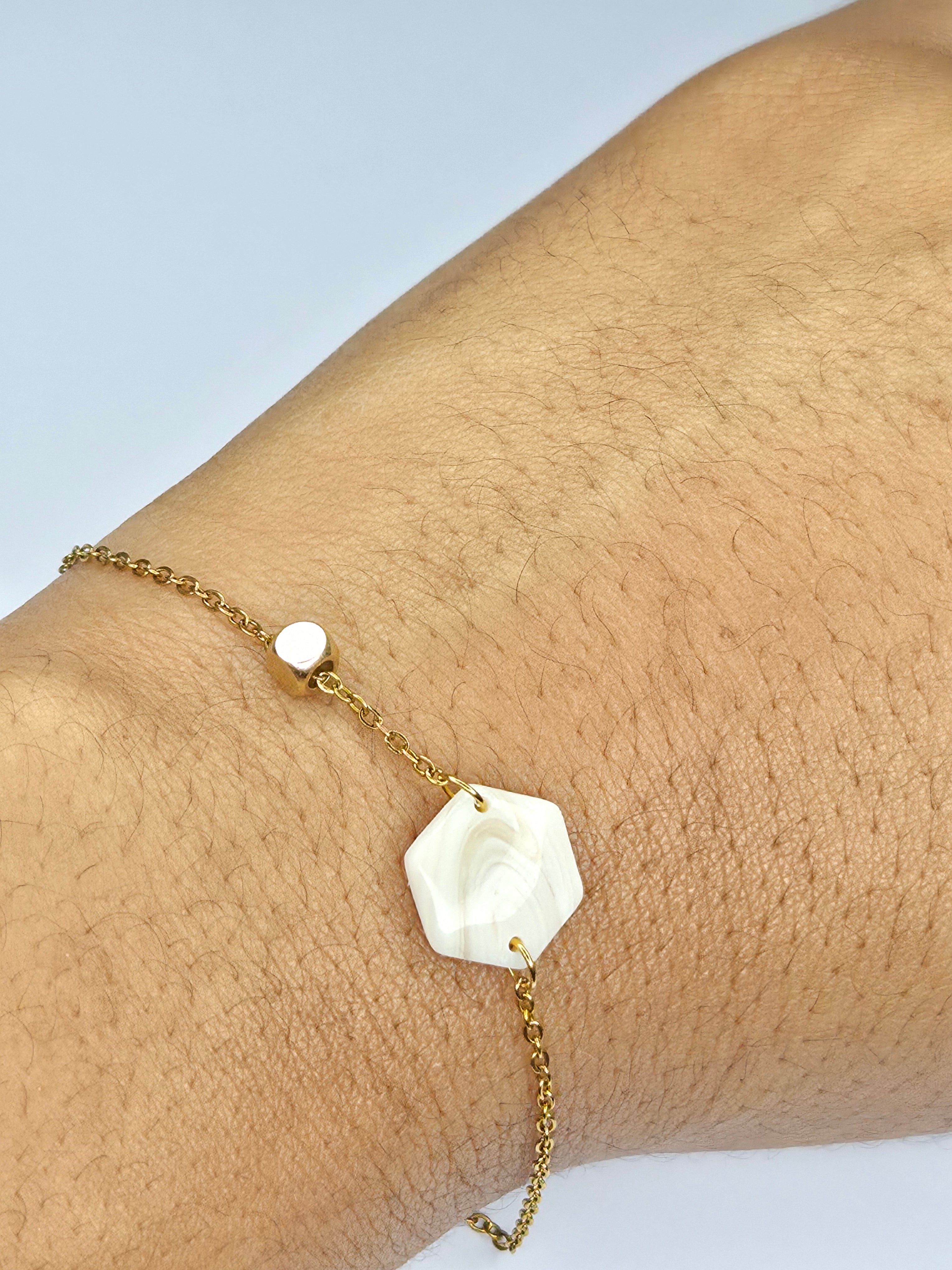 Bracelet hexagonal minimaliste